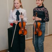 ансамблю-Vivace-Детской-музыкальной-школы-N1-были-подарены-студенческие-скрипки-7
