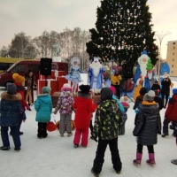 Открытие елки на Тукаева, 9 (13)