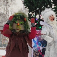 Открытие елки на Тукаева, 9 (41)