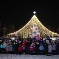 Открытие-новогоднего-городка-на-площади-перед-Стерлитамакским-городским-Дворцом-культуры-6