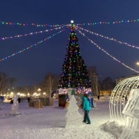 Прошло-открытие-новогоднего-городка-перед-парком-культуры-и-отдыха-Содовиков-3